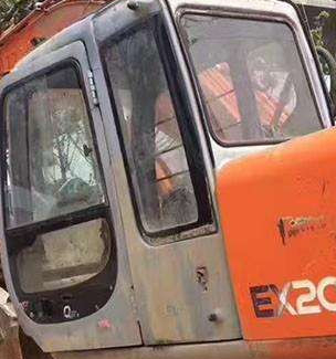 4457174 HITACHI รถขุดกระจก Cab Window ด้านซ้ายตรงตำแหน่ง NO.2 กระจกนิรภัย